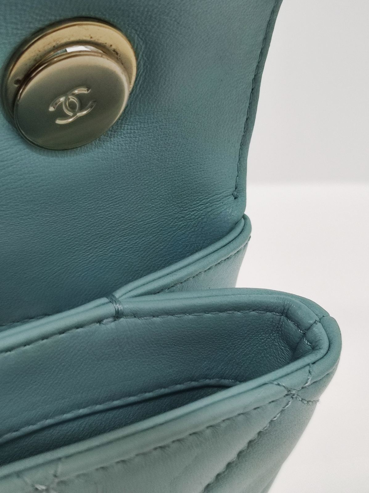 new kept unused chanel trendy cc tiffany blue lghw series 29 new kept unused chanel trendy cc tiffany blue lghw series 29