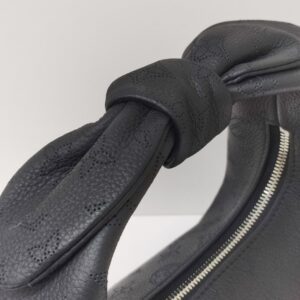 kept unused lv why knot pm mahina noir handbag