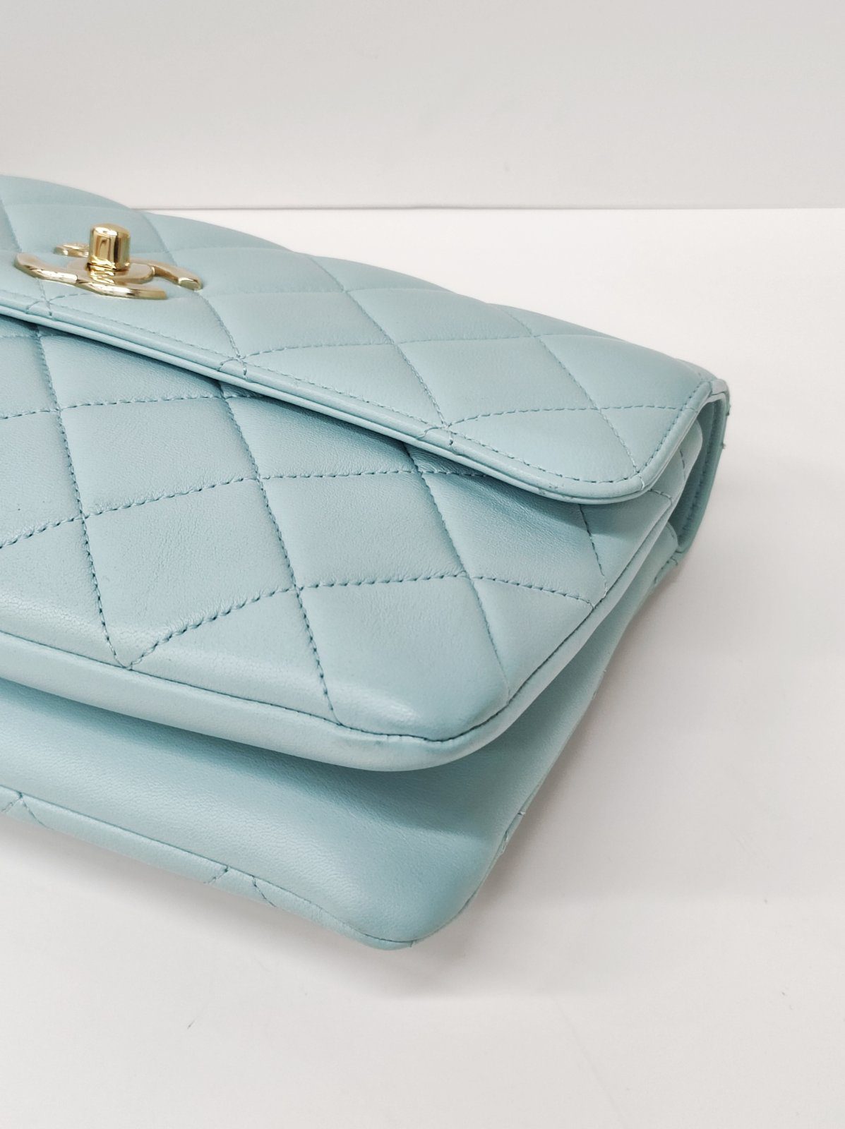 new kept unused chanel trendy cc tiffany blue lghw series 29 new kept unused chanel trendy cc tiffany blue lghw series 29