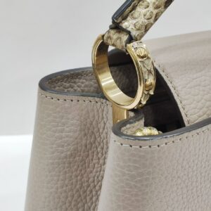 lv capucines bb galet taurillion leather