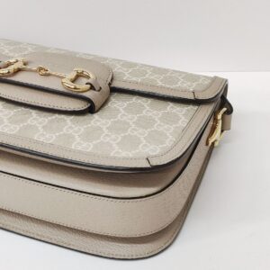 gucci 1955 horsebit medium monogram beige