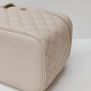 chanel vanity case light beige caviar ghw series 31