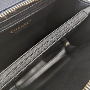 chanel navy blue vanity caviar leather ghw series 23