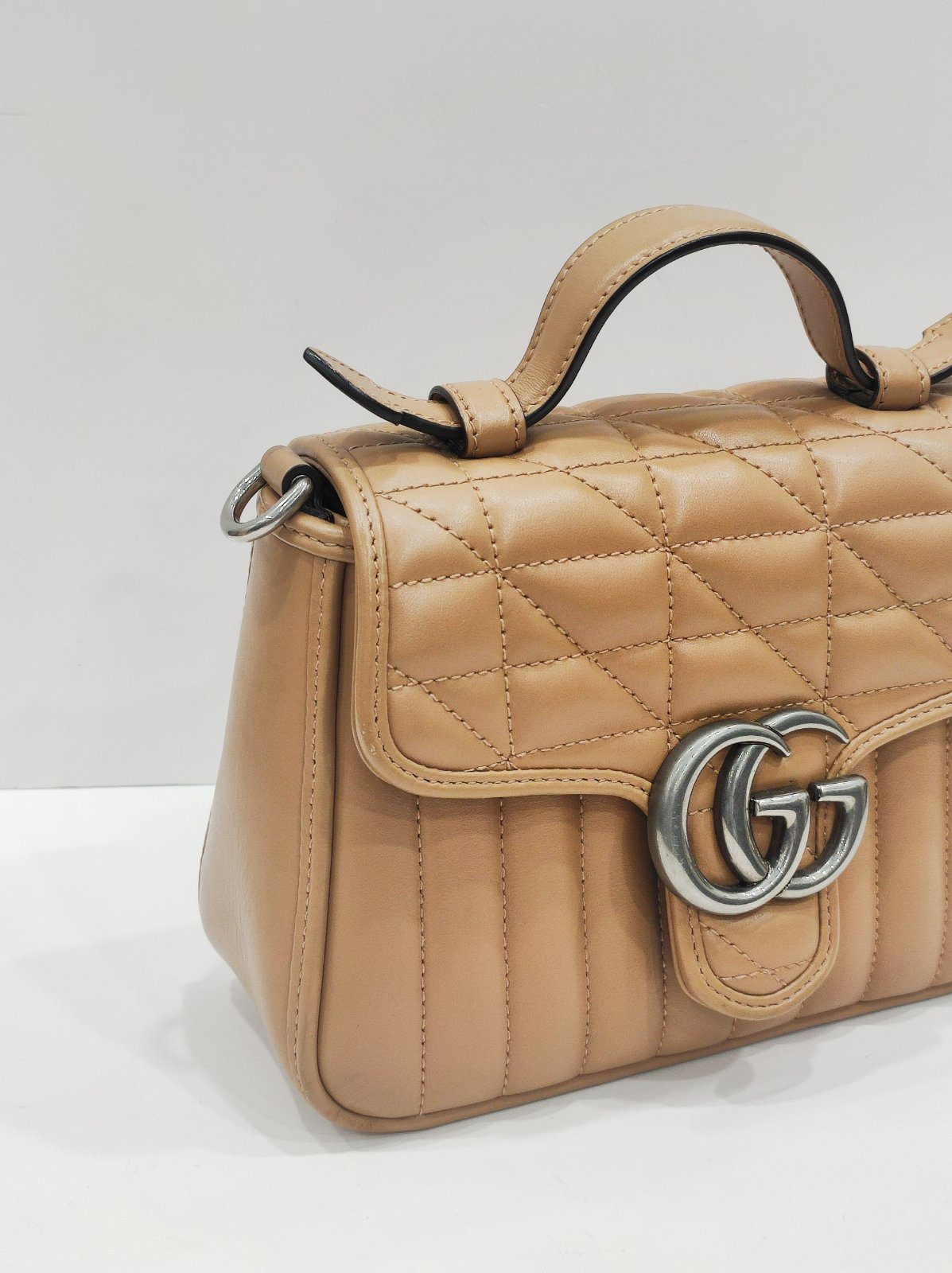 gucci gg marmont top handle bag beige small gucci gg marmont top handle bag beige small