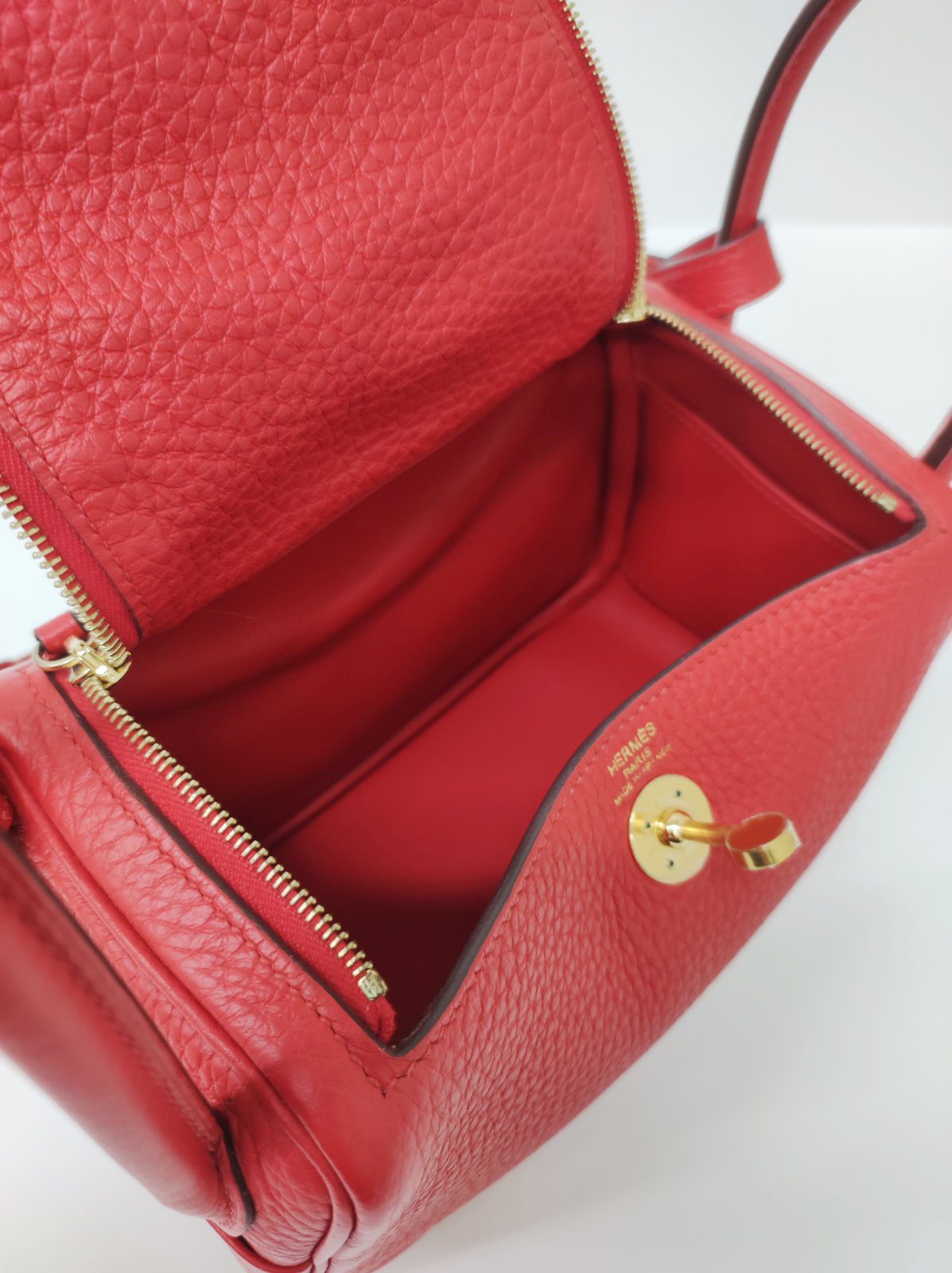 kept unused hermes mini lindy red stamp d kept unused hermes mini lindy red stamp d