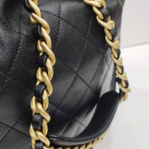 chanel c25 medium black caviar leather ghw