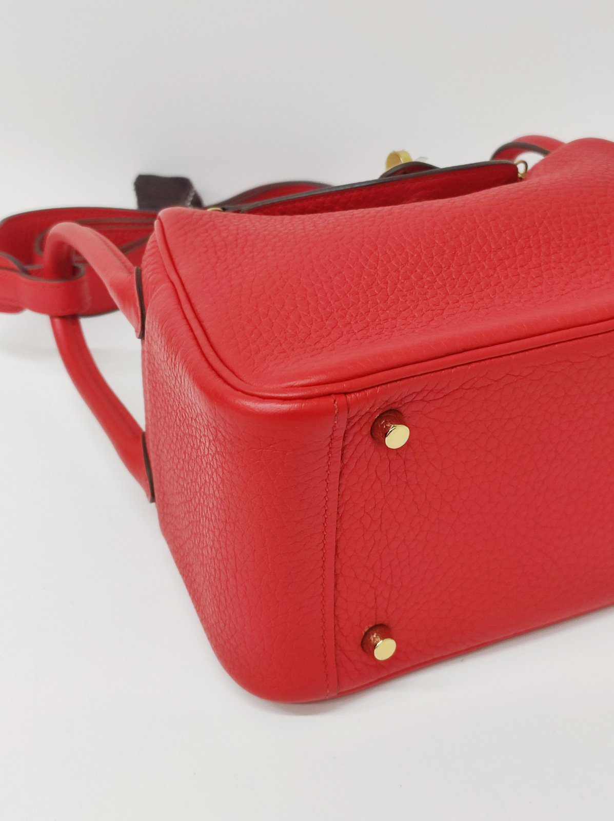 kept unused hermes mini lindy red stamp d kept unused hermes mini lindy red stamp d