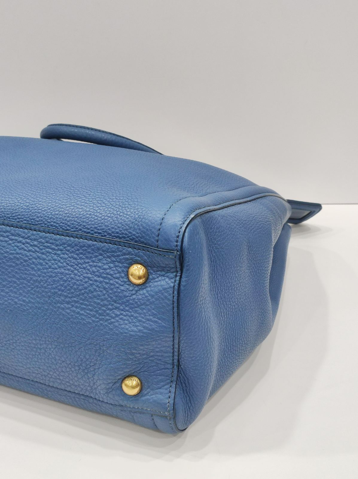 prada vitello diano leather blue tote bag prada vitello diano leather blue tote bag