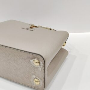 lv capucines bb galet taurillion leather