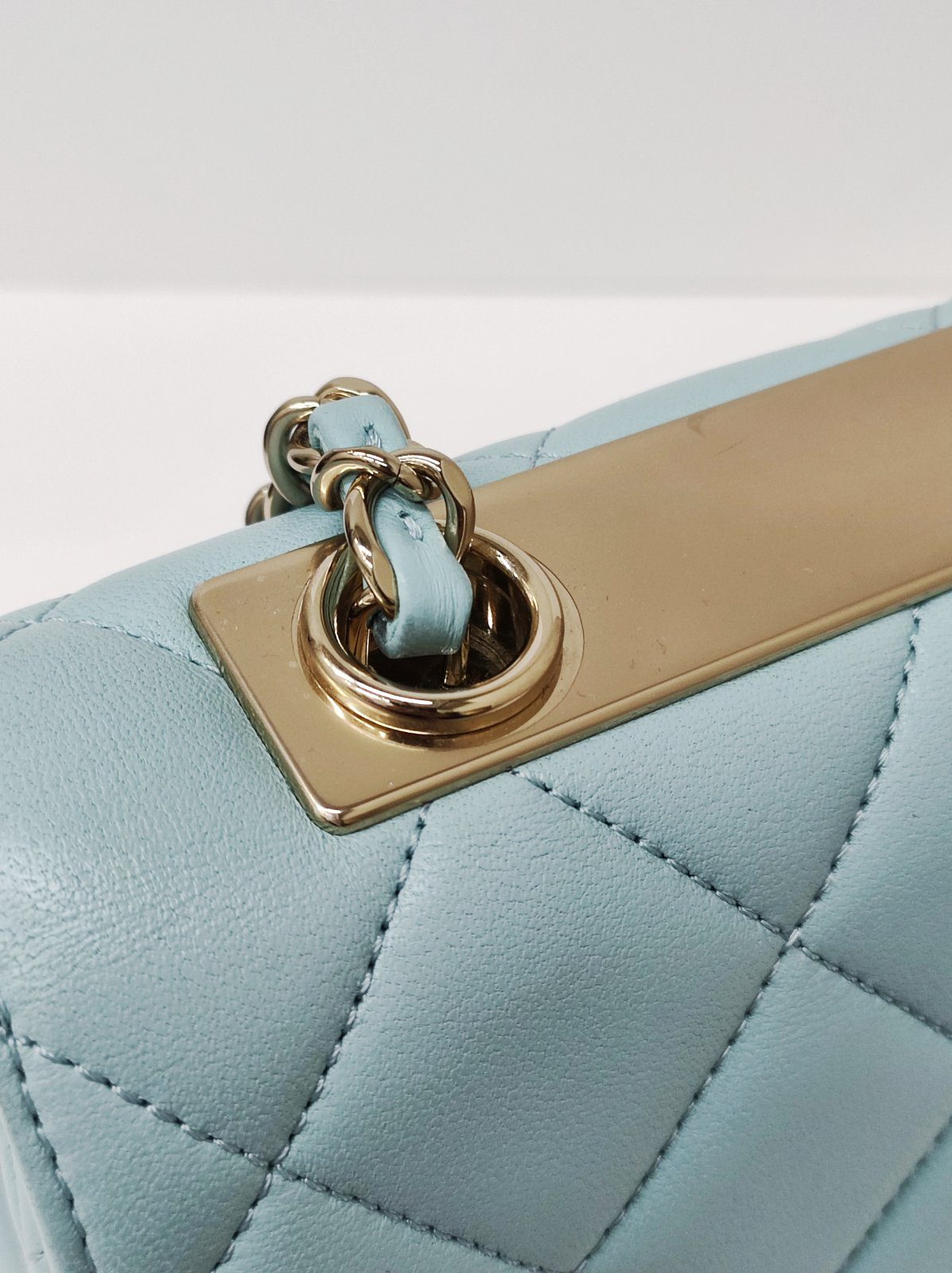 new kept unused chanel trendy cc tiffany blue lghw series 29 new kept unused chanel trendy cc tiffany blue lghw series 29