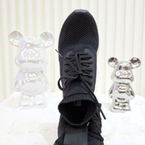 veja black rubber shoes size 5