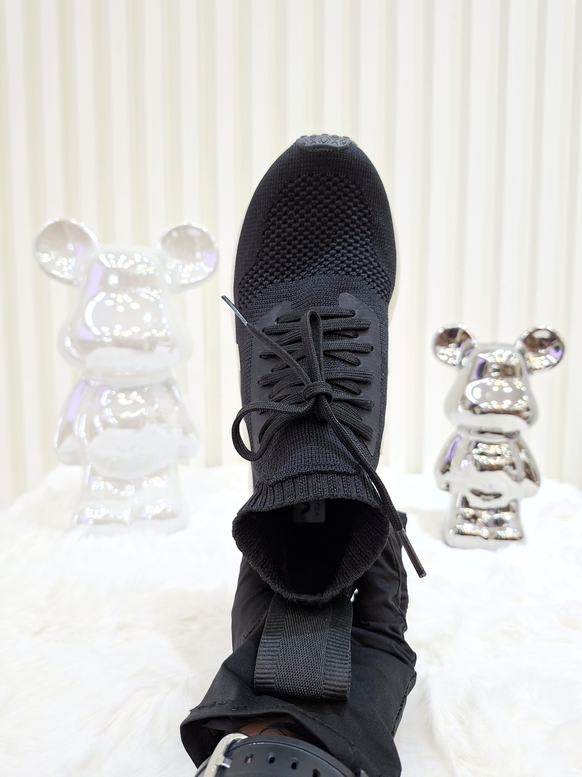 veja black rubber shoes size 5 veja black rubber shoes size 5