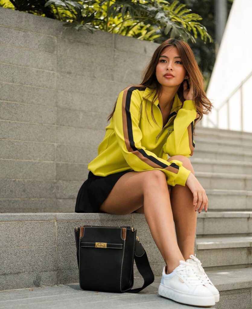 A Look Into Gabbi Garcia's Bag Collection 12. tory burch lee radziwill bucket bag gabbi garcia bags