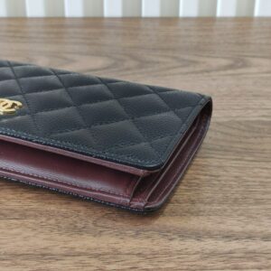 Chanel Bifold Long Wallet Caviar Leather Corner View