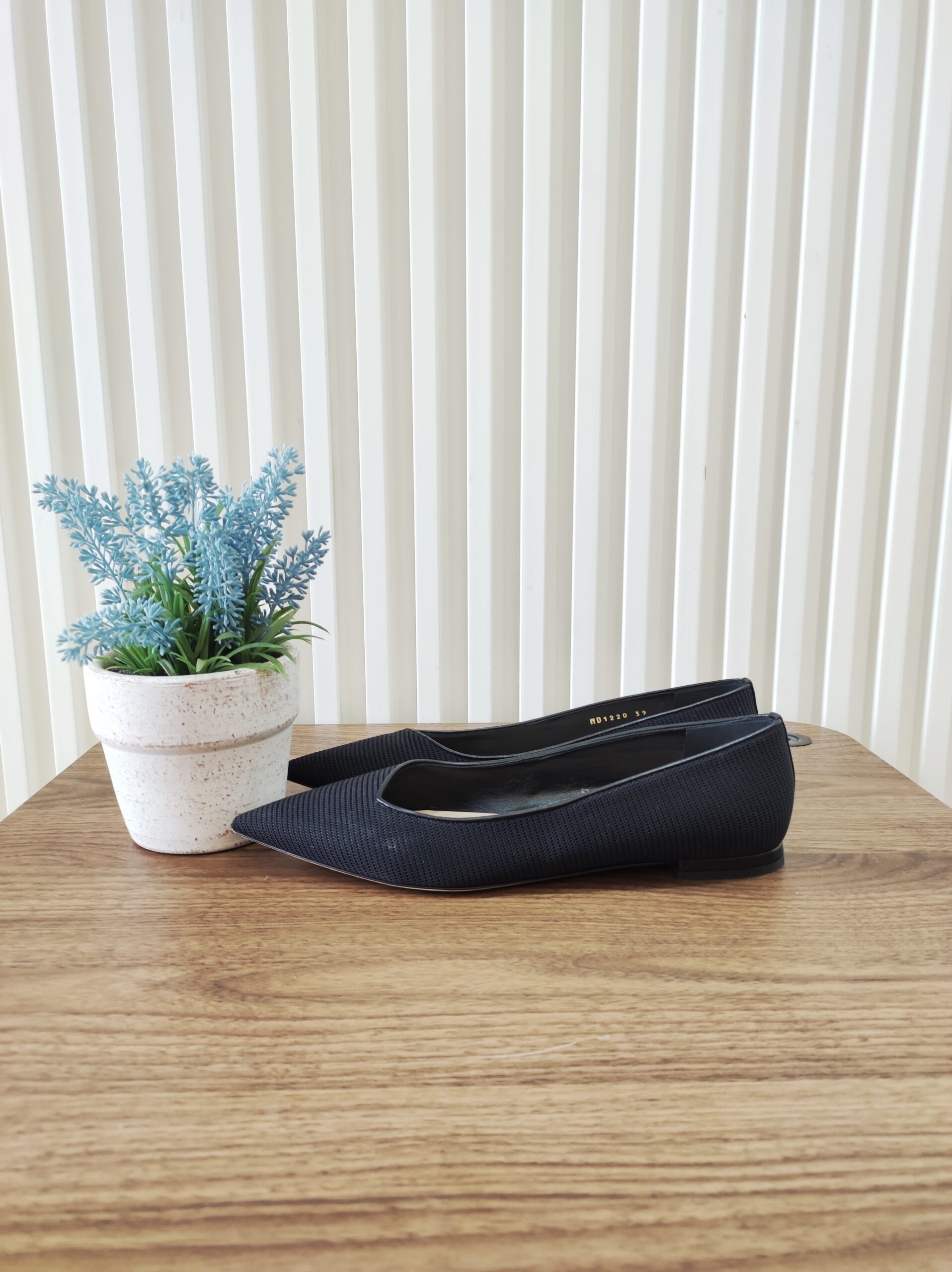 Christian Dior Pointed-Toe Flats Shoes Black Christian Dior Pointed-Toe Flats Shoes Black