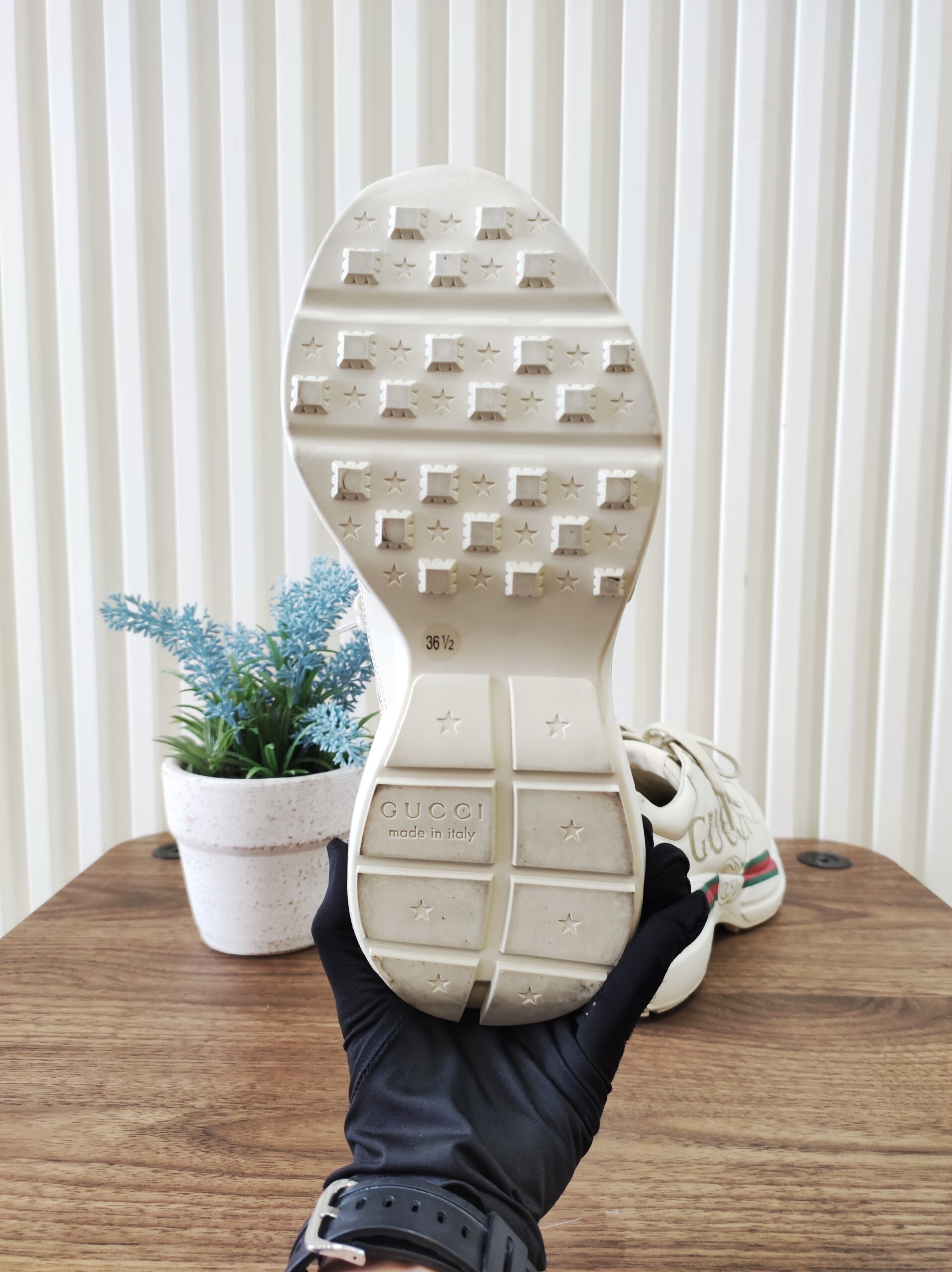 Gucci Rhyton Sneakers Ivory Gucci Rhyton Sneakers Ivory