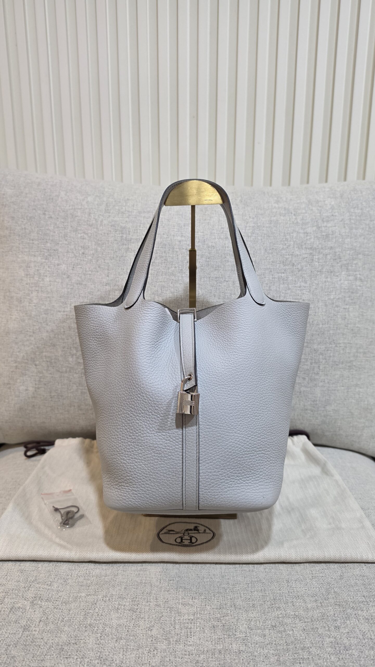 hermes picotin 22 blue pale phw stamp z hermes picotin 22 blue pale phw stamp z