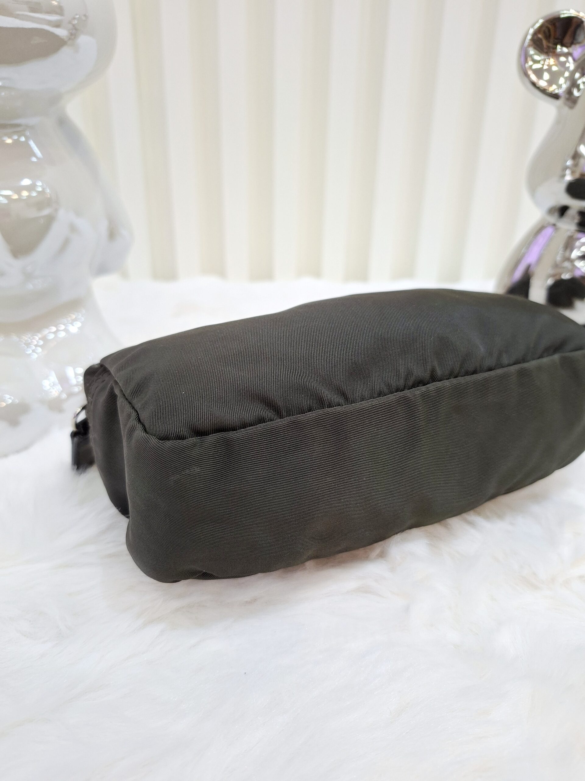 prada dark green pouch tessuto prada dark green pouch tessuto