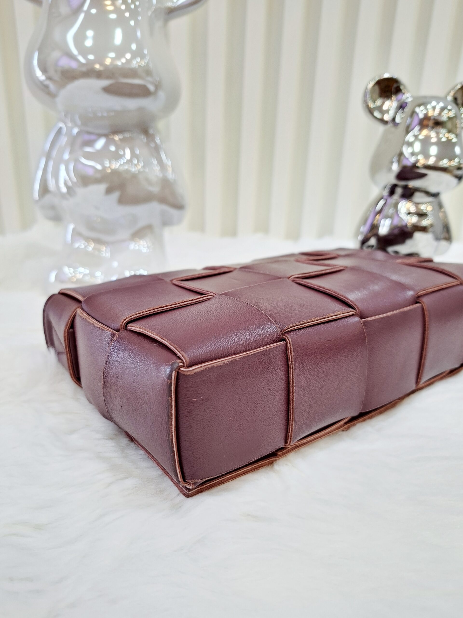bottega veneta cassette burgundy crossbody bag bottega veneta cassette burgundy crossbody bag