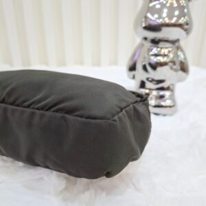 prada dark green pouch tessuto