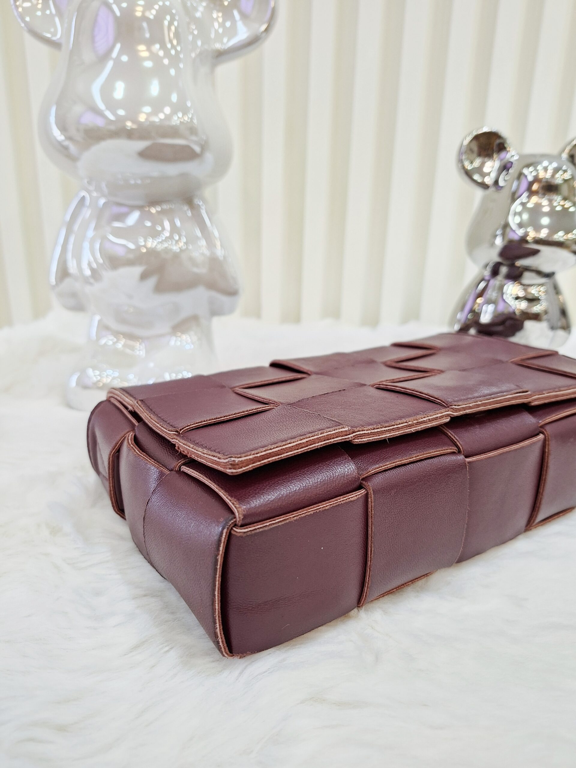 bottega veneta cassette burgundy crossbody bag bottega veneta cassette burgundy crossbody bag