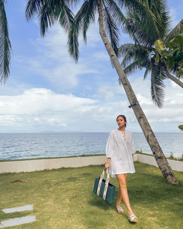 A Look Into Gabbi Garcia's Bag Collection Chloe medium woody tote gabbi garcia bags