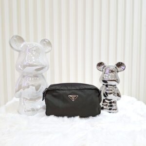 prada dark green pouch tessuto