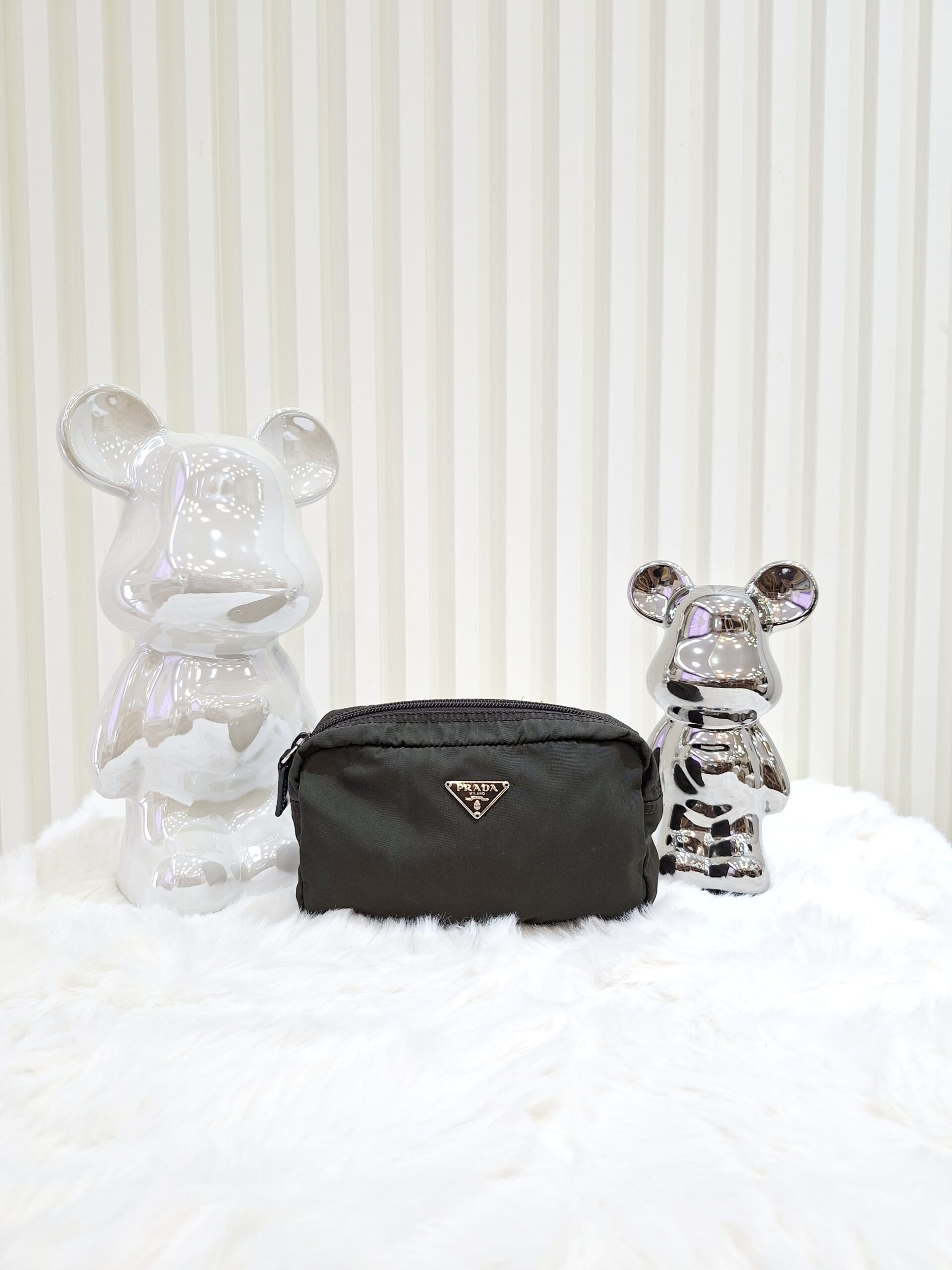 prada dark green pouch tessuto prada dark green pouch tessuto