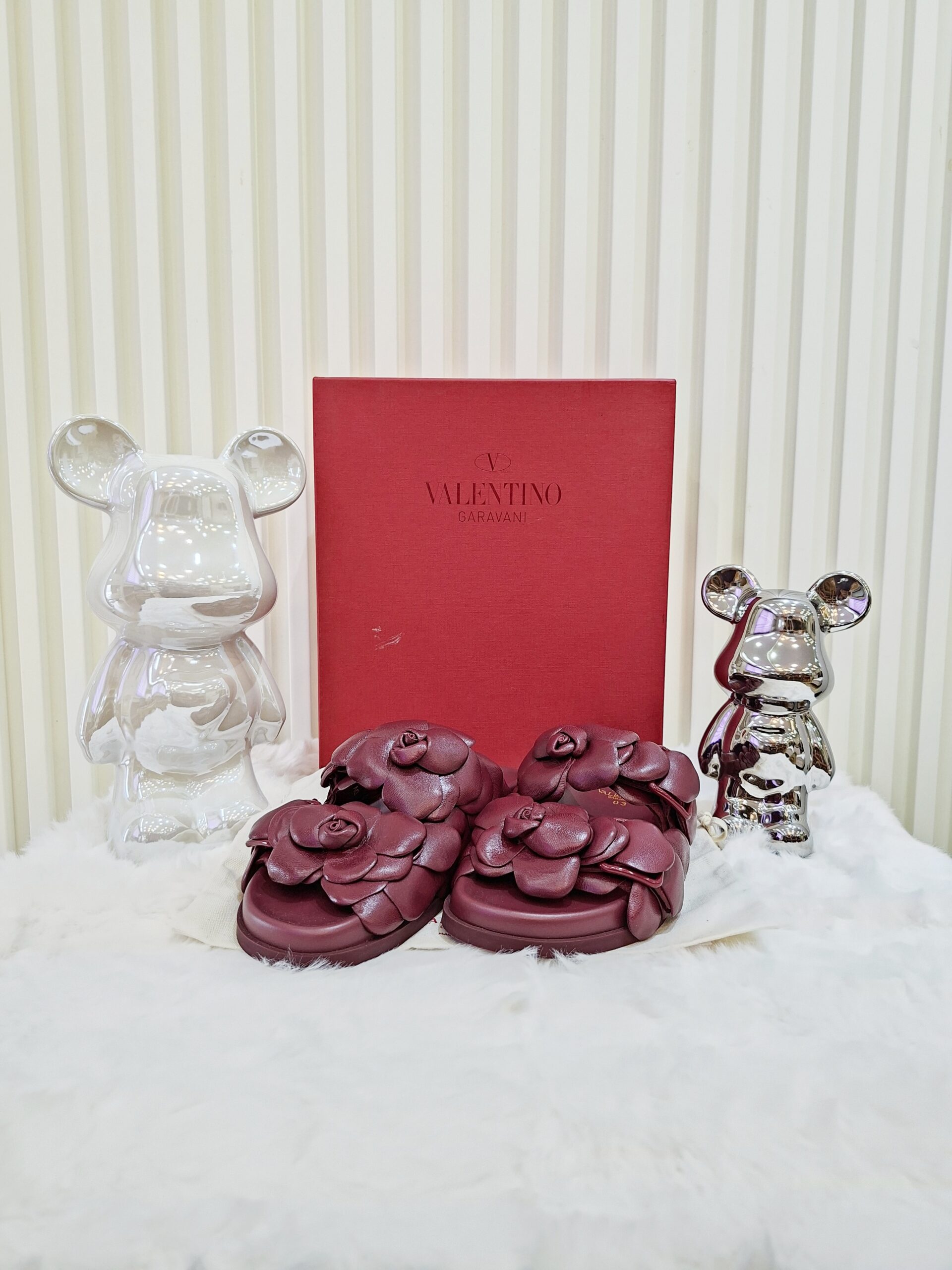 valentino garavani atelier 03 rose flat sandals burgundy size 35.5 valentino garavani atelier 03 rose flat sandals burgundy size 35.5