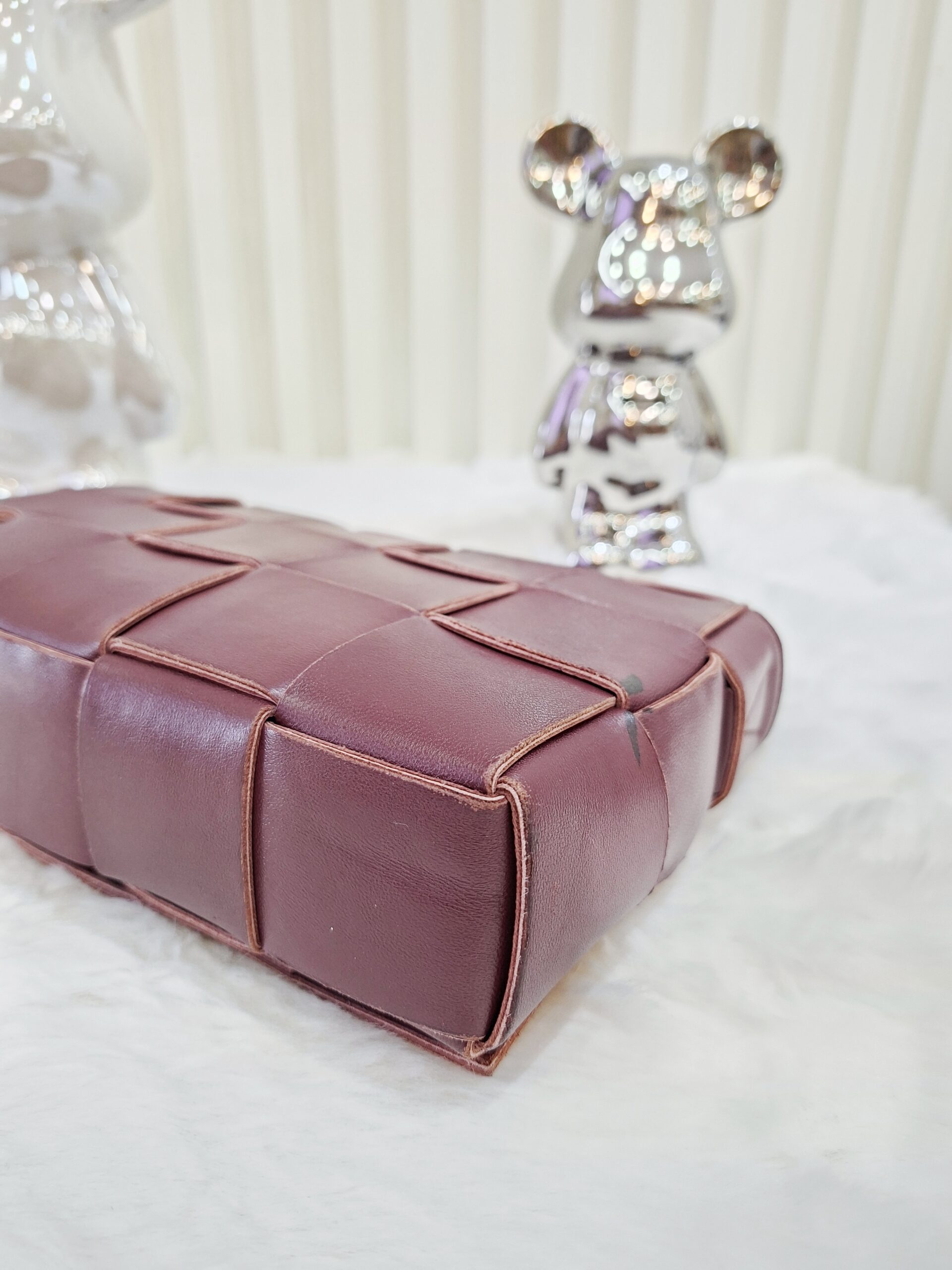 bottega veneta cassette burgundy crossbody bag bottega veneta cassette burgundy crossbody bag