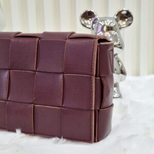 bottega veneta cassette burgundy crossbody bag