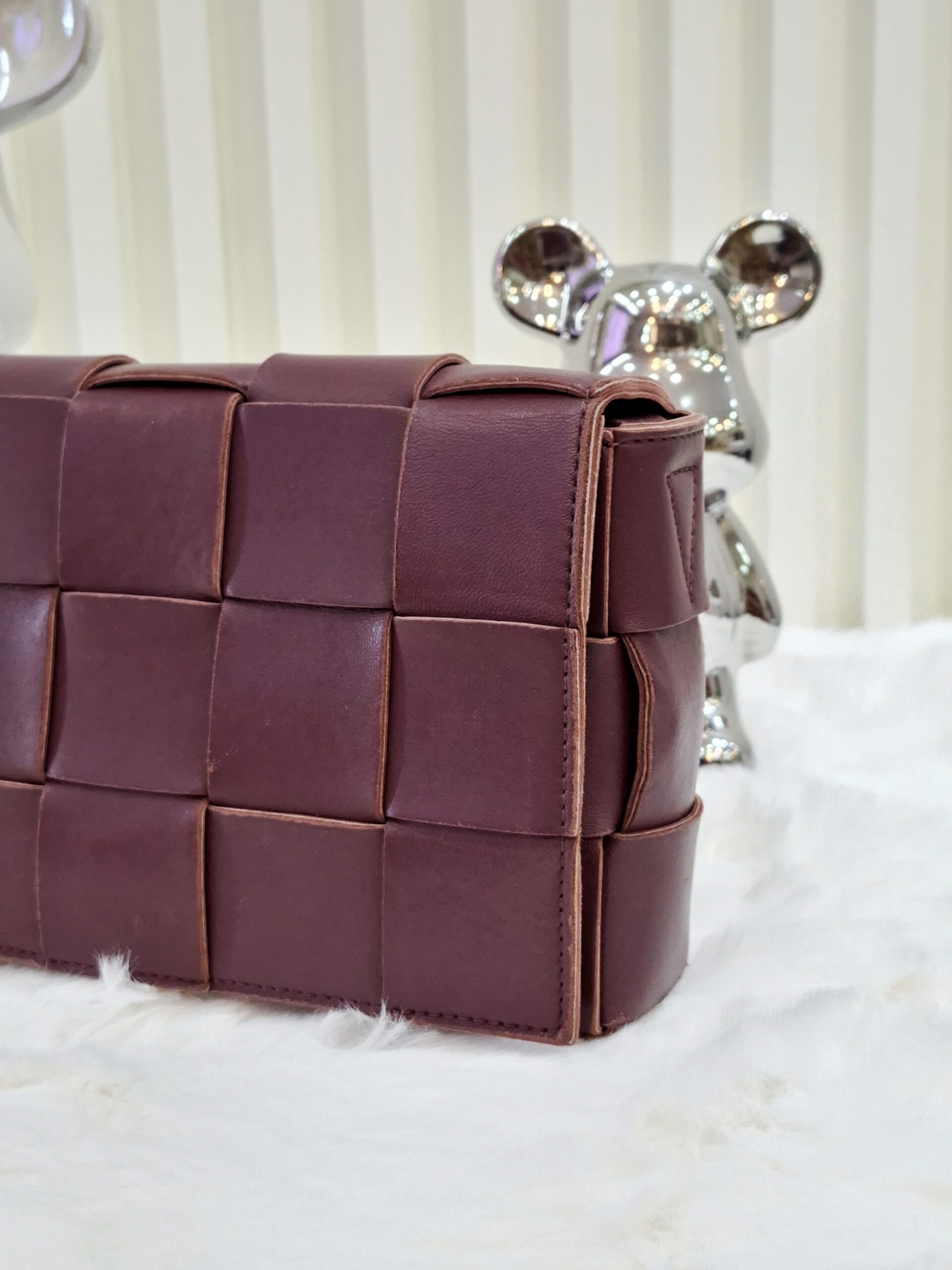 bottega veneta cassette burgundy crossbody bag bottega veneta cassette burgundy crossbody bag