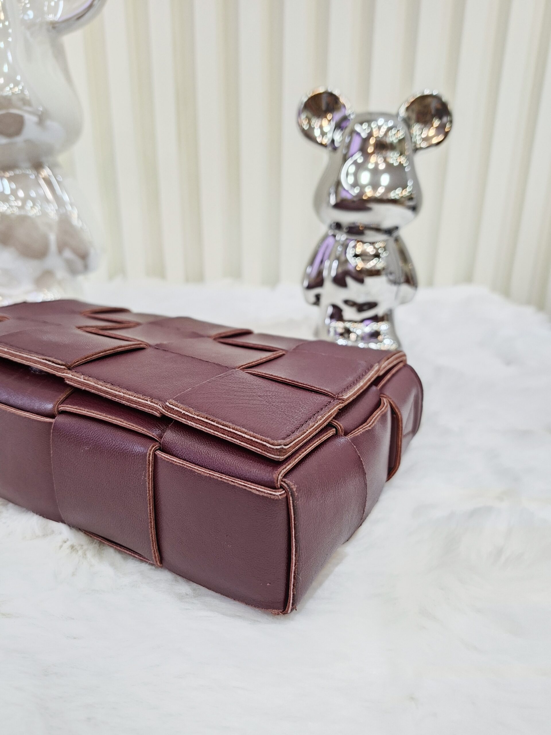 bottega veneta cassette burgundy crossbody bag bottega veneta cassette burgundy crossbody bag
