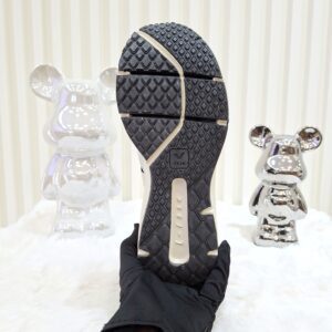 veja black rubber shoes size 5