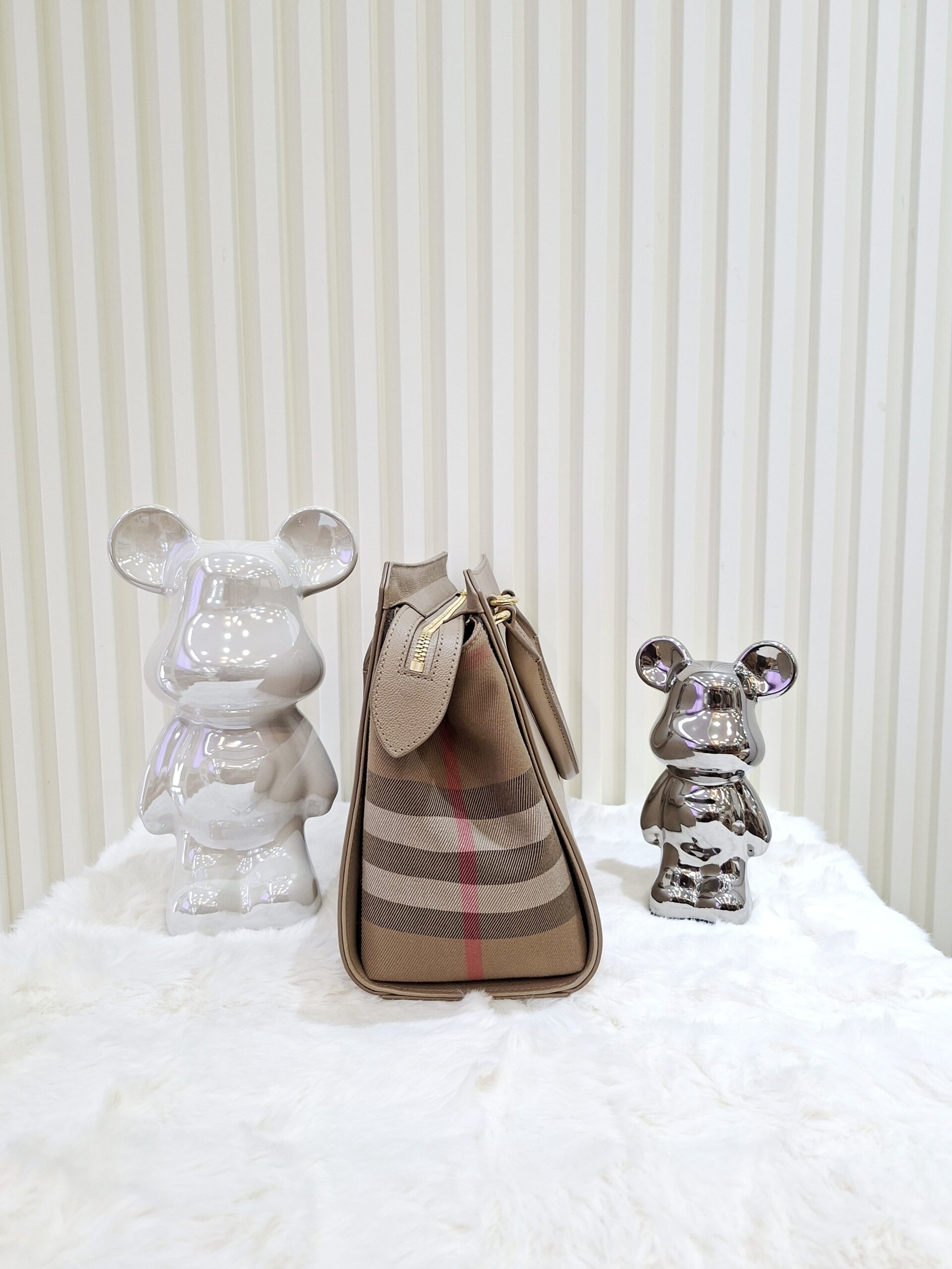 danse lente mini johnny leather bucket bag (copy) danse lente mini johnny leather bucket bag (copy)
