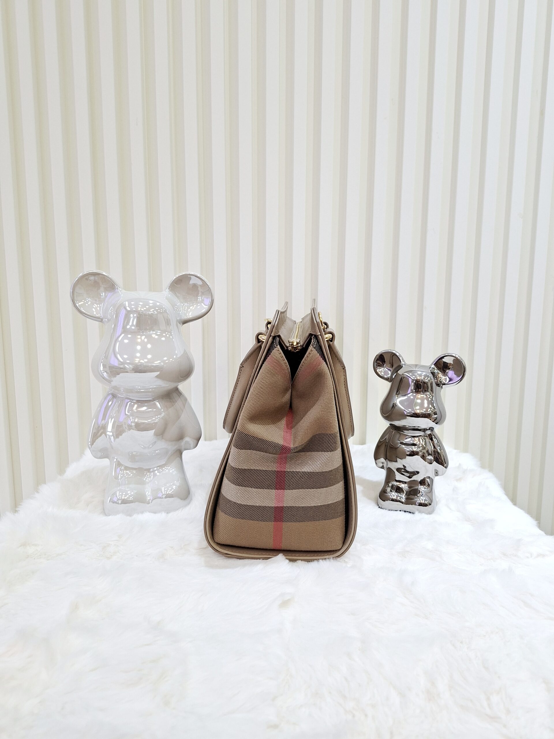 danse lente mini johnny leather bucket bag (copy) danse lente mini johnny leather bucket bag (copy)