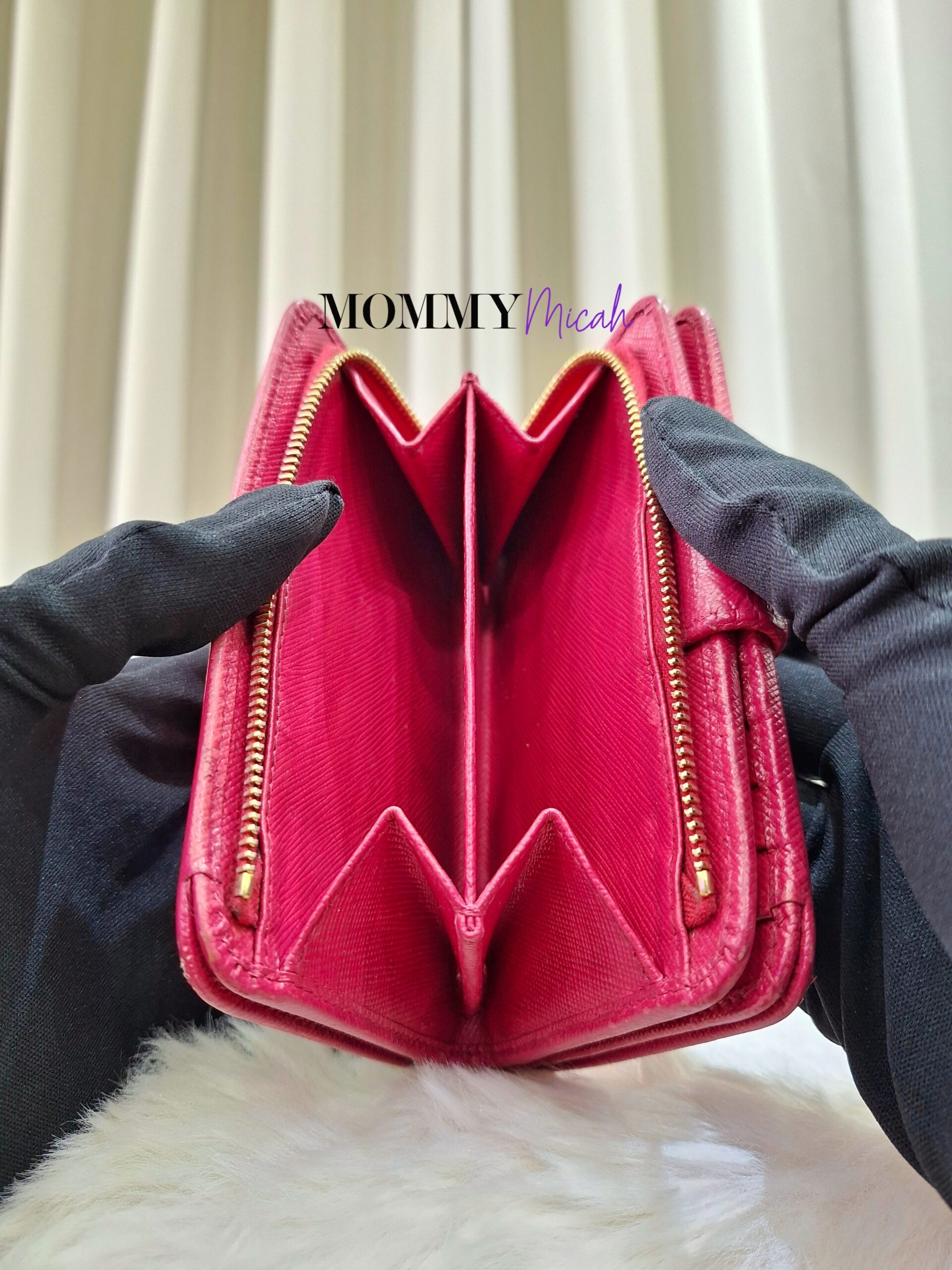 Prada Pink Saffiano Compact Wallet Prada Pink Saffiano Compact Wallet in Good Condition