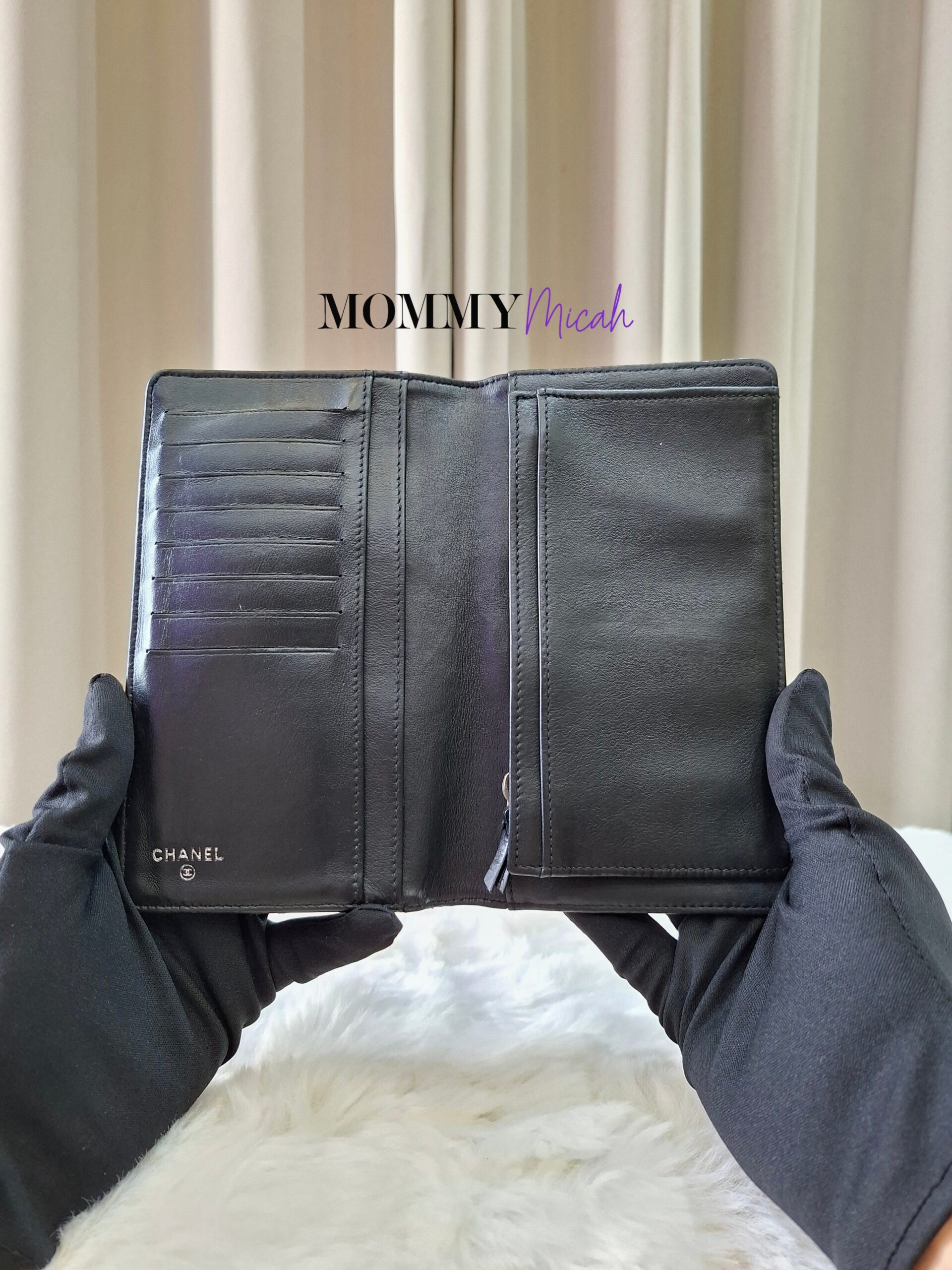 Chanel Black Bifold Vintage Long Wallet Chanel Black Bifold Vintage Long Wallet