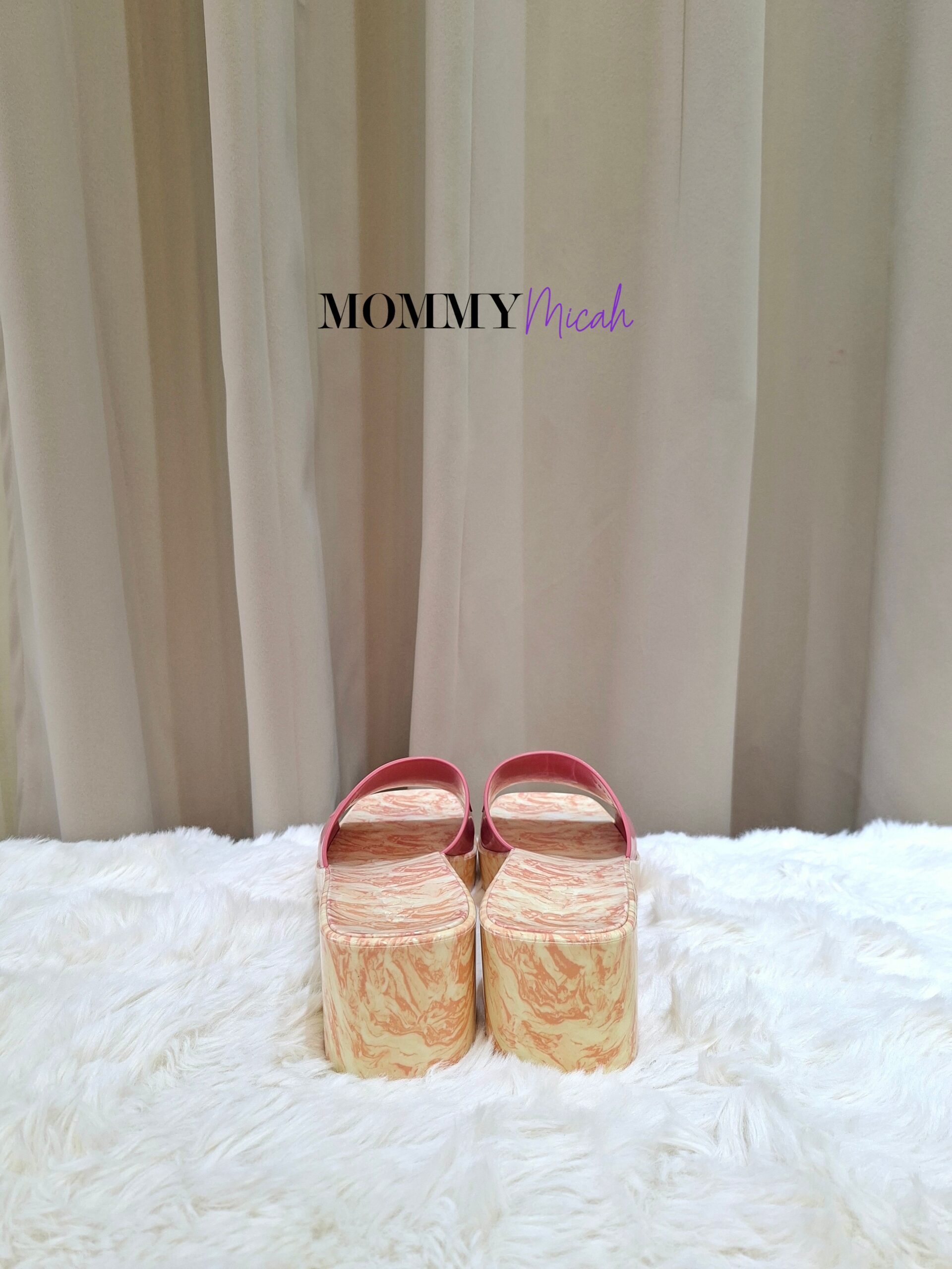 Gucci Pink Rubber Platform Slide Sandals Gucci Pink Rubber Platform Slide Sandals