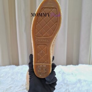 Chanel Espadrille Beige/Black Leather