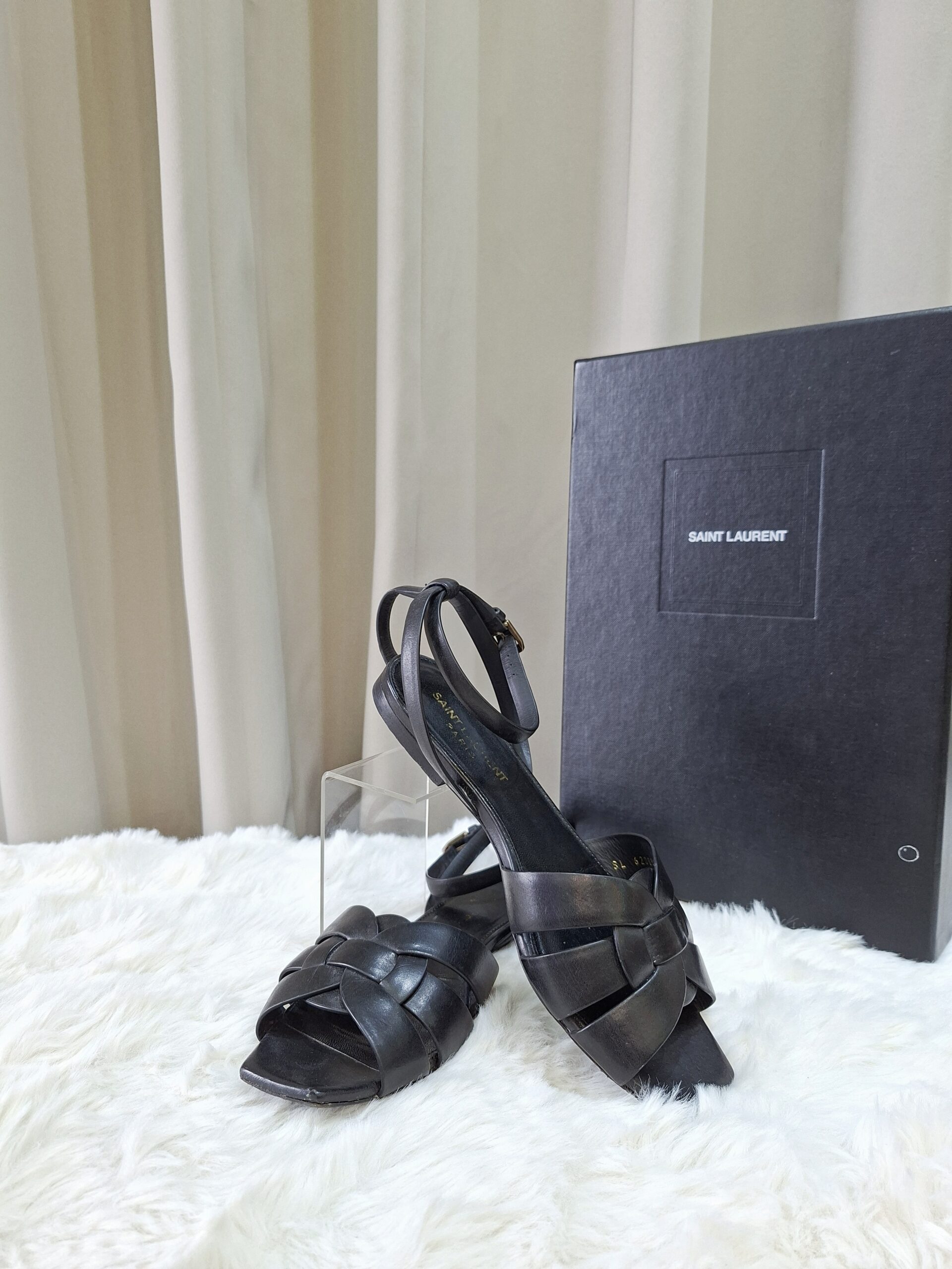 YSL Tribute Sandals Black YSL Tribute Sandals Black SSL620090 Size 36 with care card, box in Great Condition 8.5/10