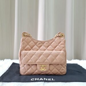 Home Chanel Wavy CC Hobo Bag