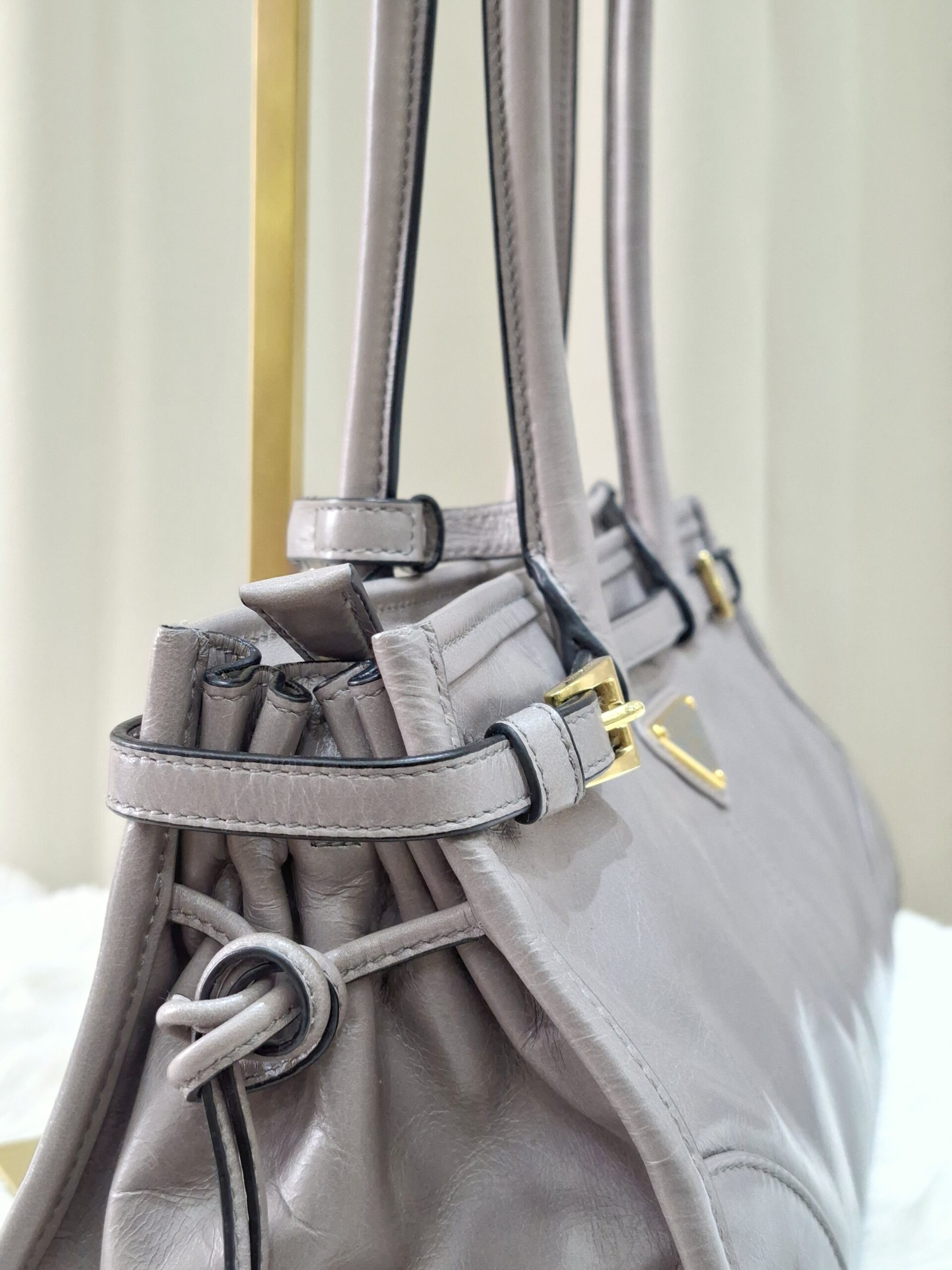 Prada Bonnie Grey Leather Shoulder Bag 31/E Prada Bonnie Grey Leather Shoulder Bag 31/E