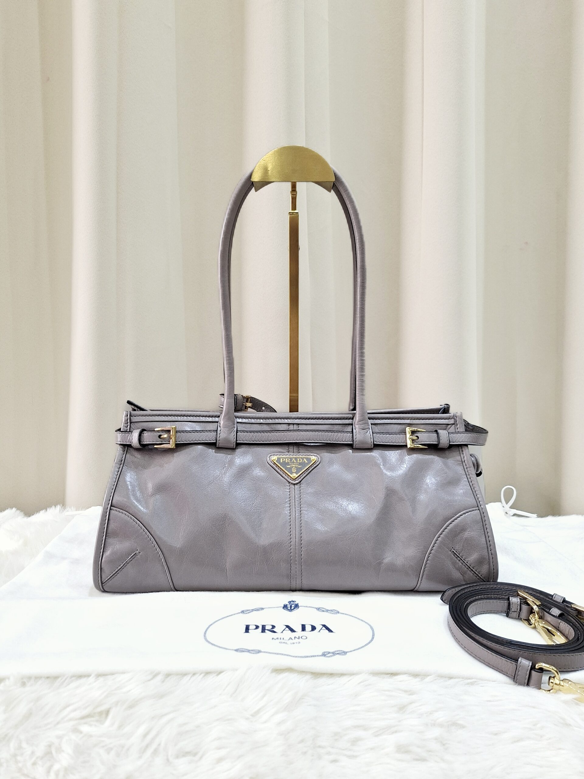 Prada Bonnie Grey Leather Shoulder Bag 31/E Prada Bonnie Grey Leather Shoulder Bag 31/E