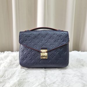 LV Pochette Metis