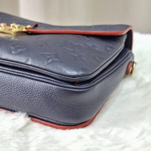 LV Pochette Metis
