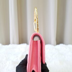 chanel hook clutch pink ghw series 31