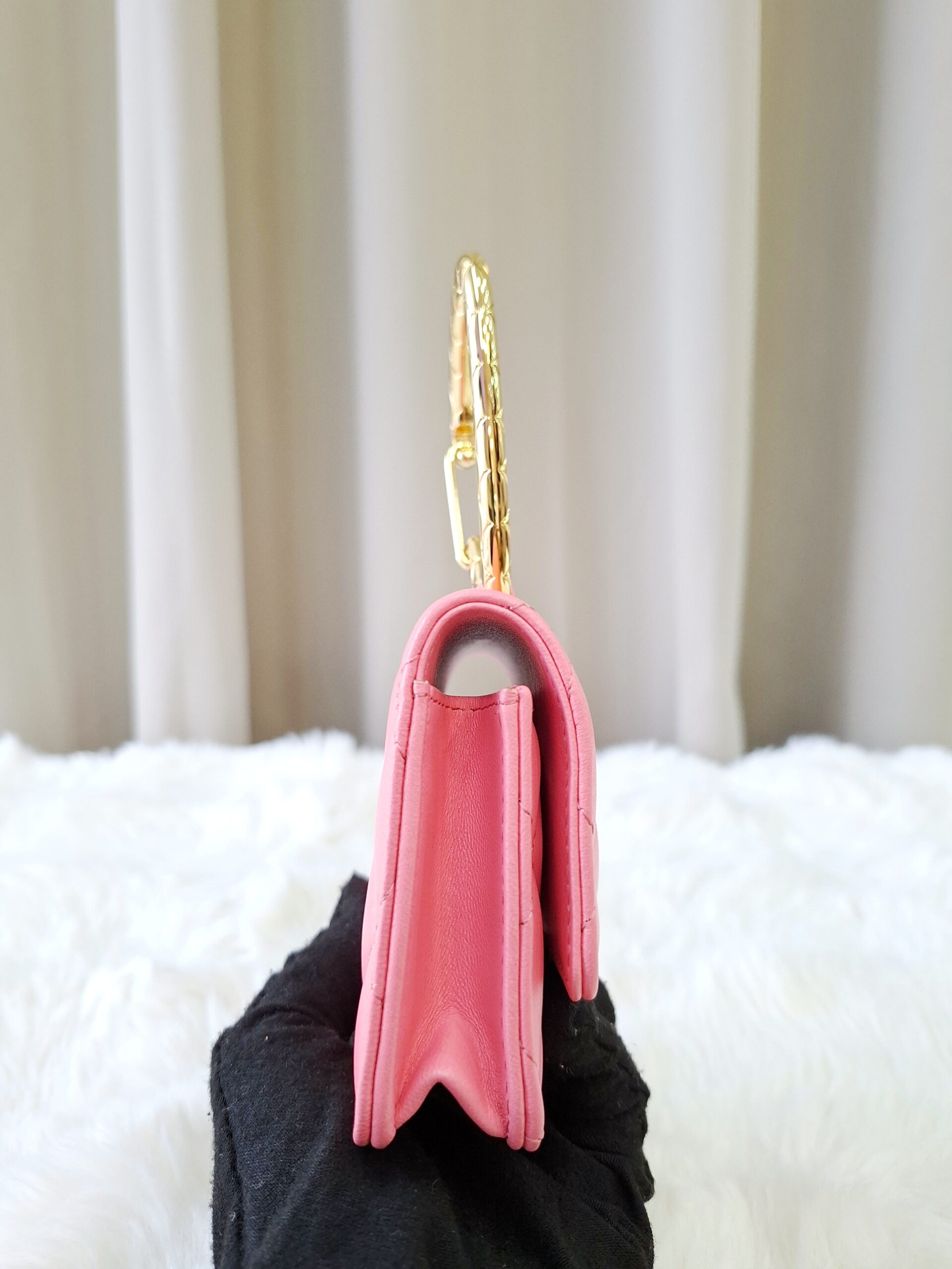 chanel hook clutch pink ghw series 31 chanel hook clutch pink ghw series 31