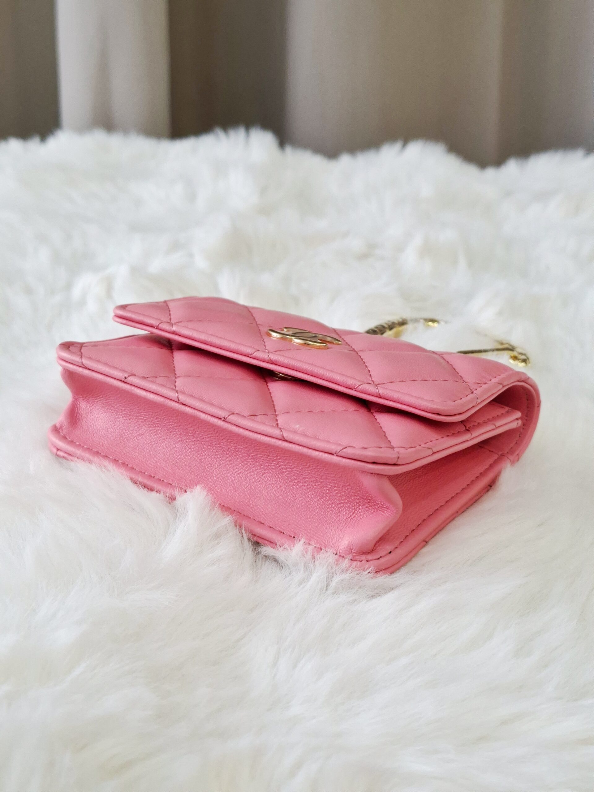 chanel hook clutch pink ghw series 31 chanel hook clutch pink ghw series 31