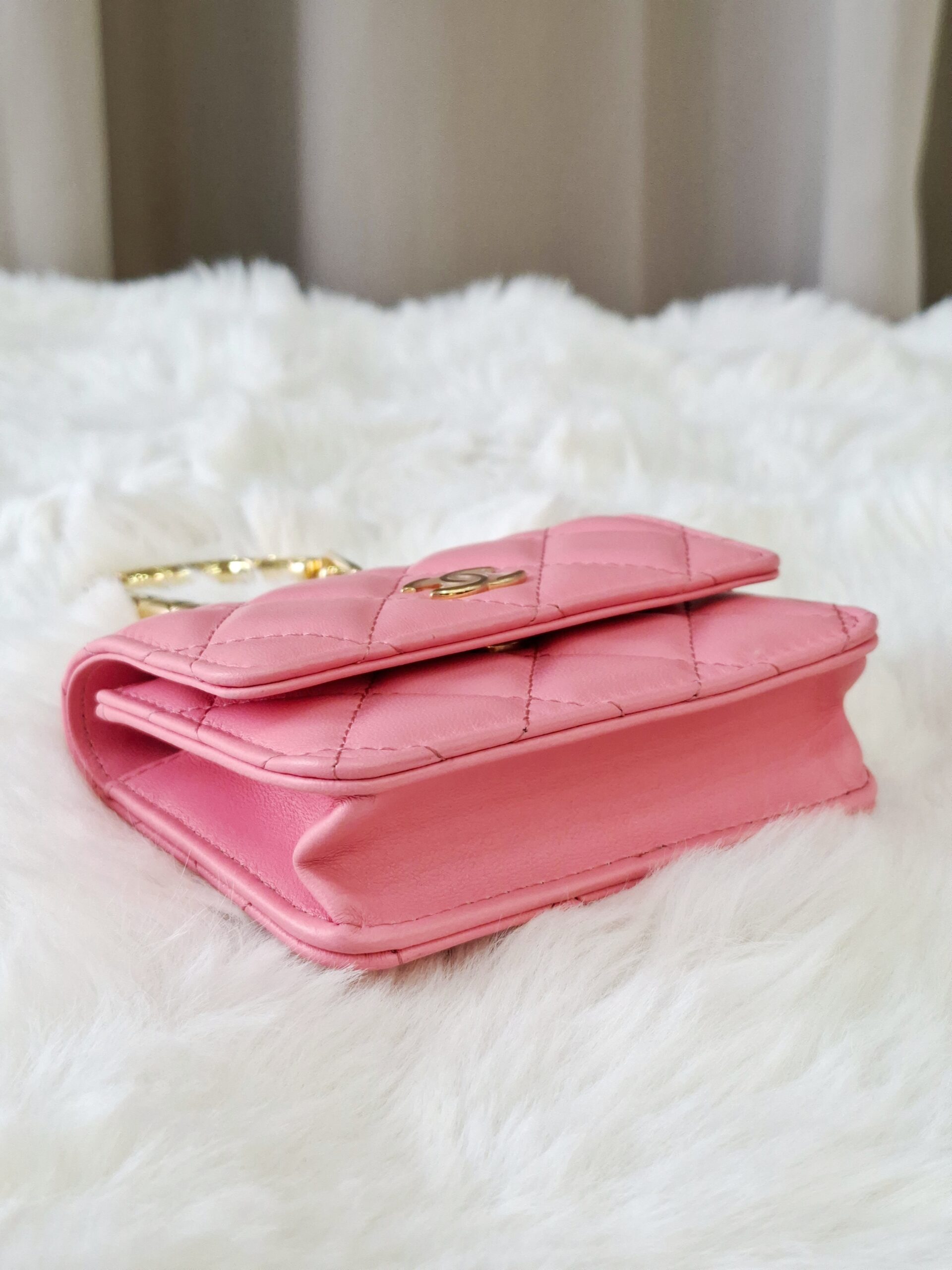 chanel hook clutch pink ghw series 31 chanel hook clutch pink ghw series 31